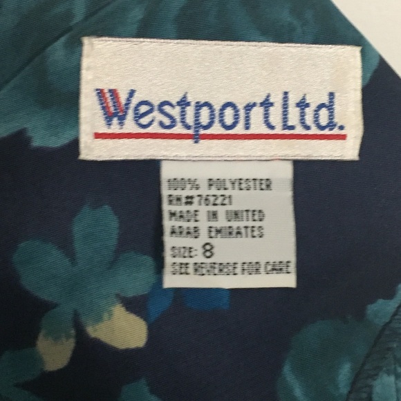 Sleeveless Dress - Picture 4 of 6